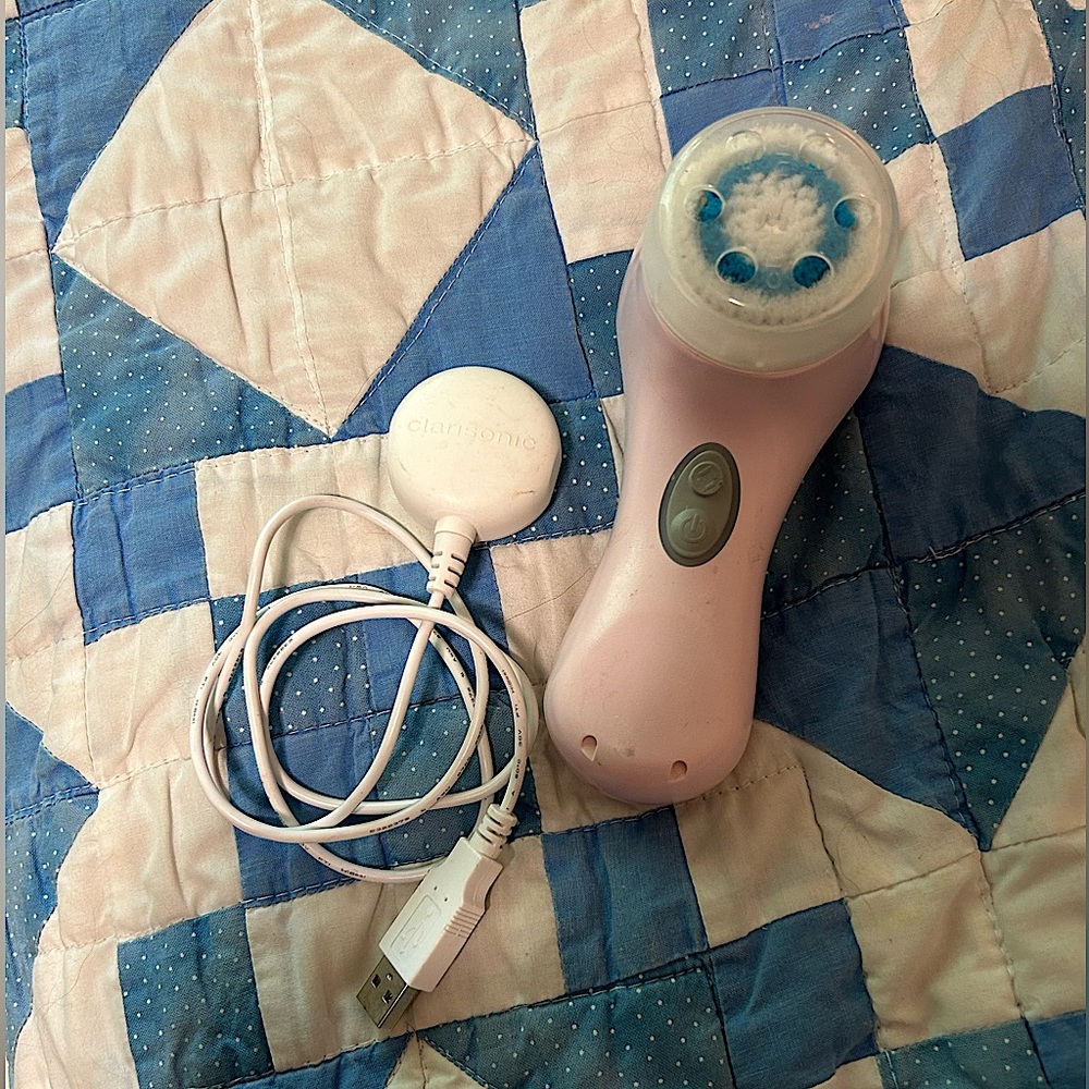 Clarisonic Mia 2 (Pink) w/ Deep Pore Brush Head